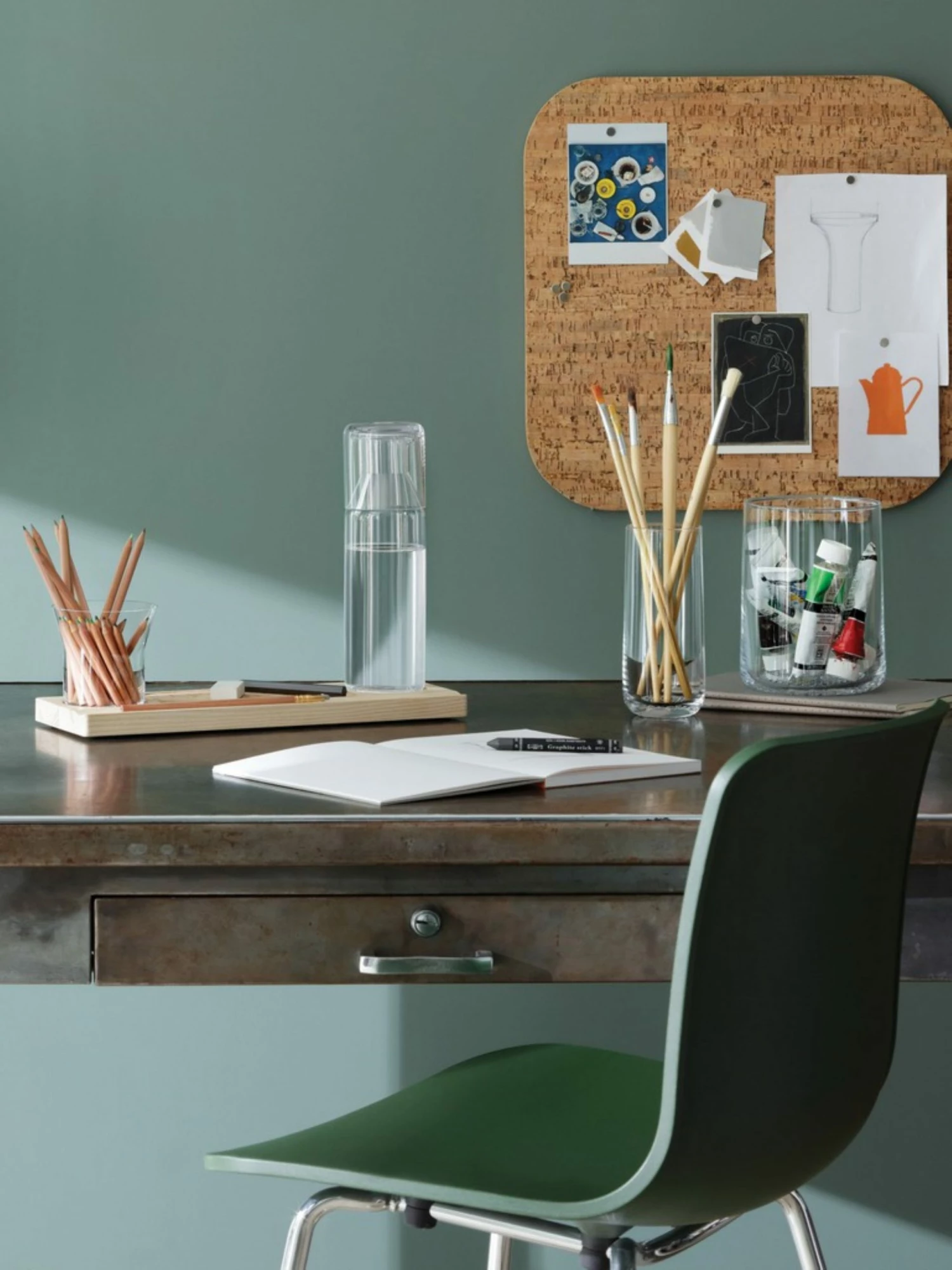 LSA International Plateau Duo Carafe Set & Plant Pot on Ash/Cork Base 5 LSA International Plateau Duo Carafe Set & Plant Pot on Ash/Cork Base