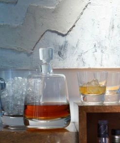LSA International Madrid Decanter